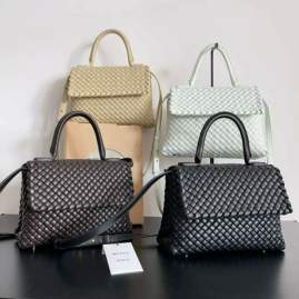 Picture of Bottega Veneta Handbags _SKUfw184063956fw